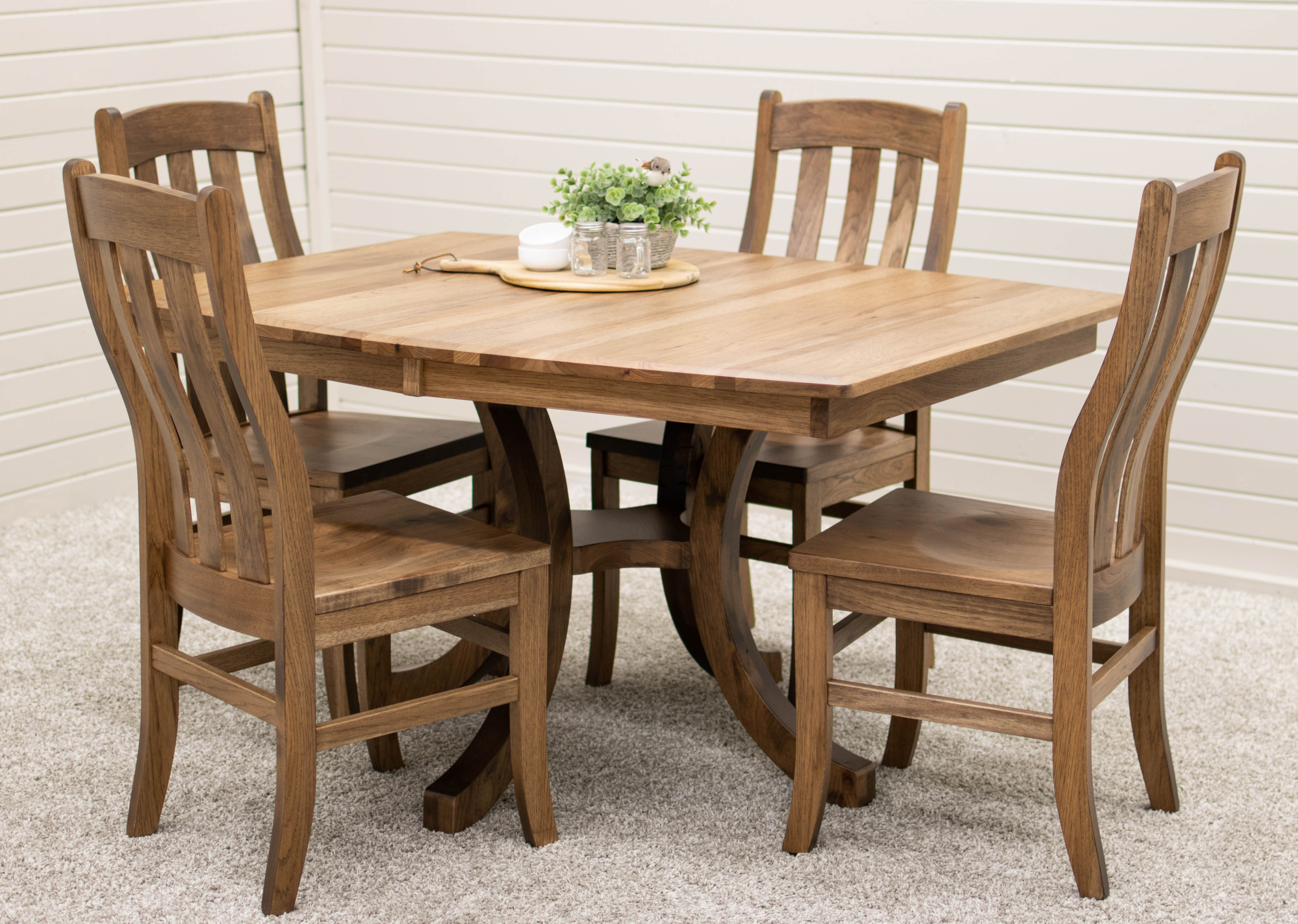 Carlisle Single Pedestal Dining Collection