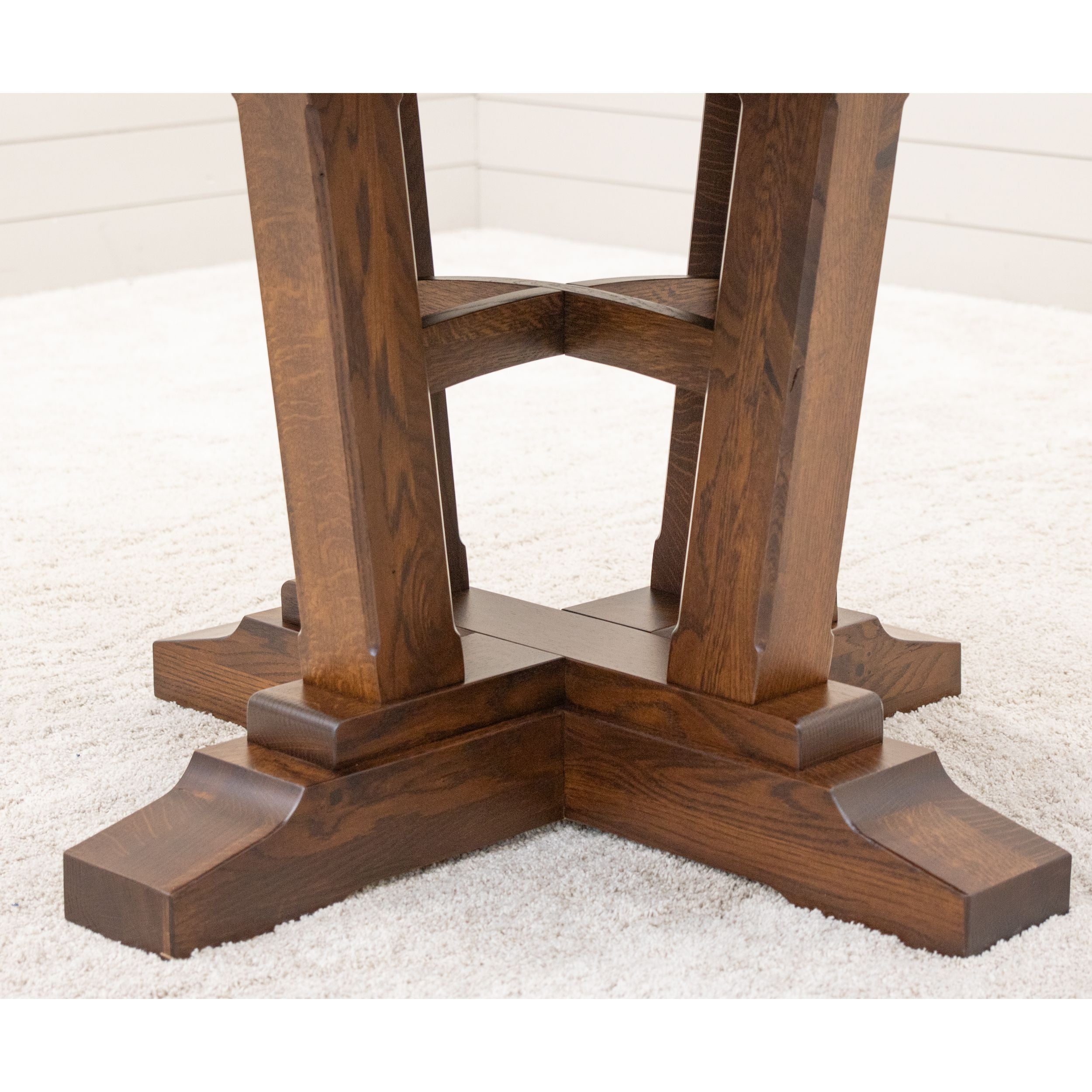 Alberta Quarter Sawn White Oak Wood Large Round Extending Dining Table for 6-10 | GB