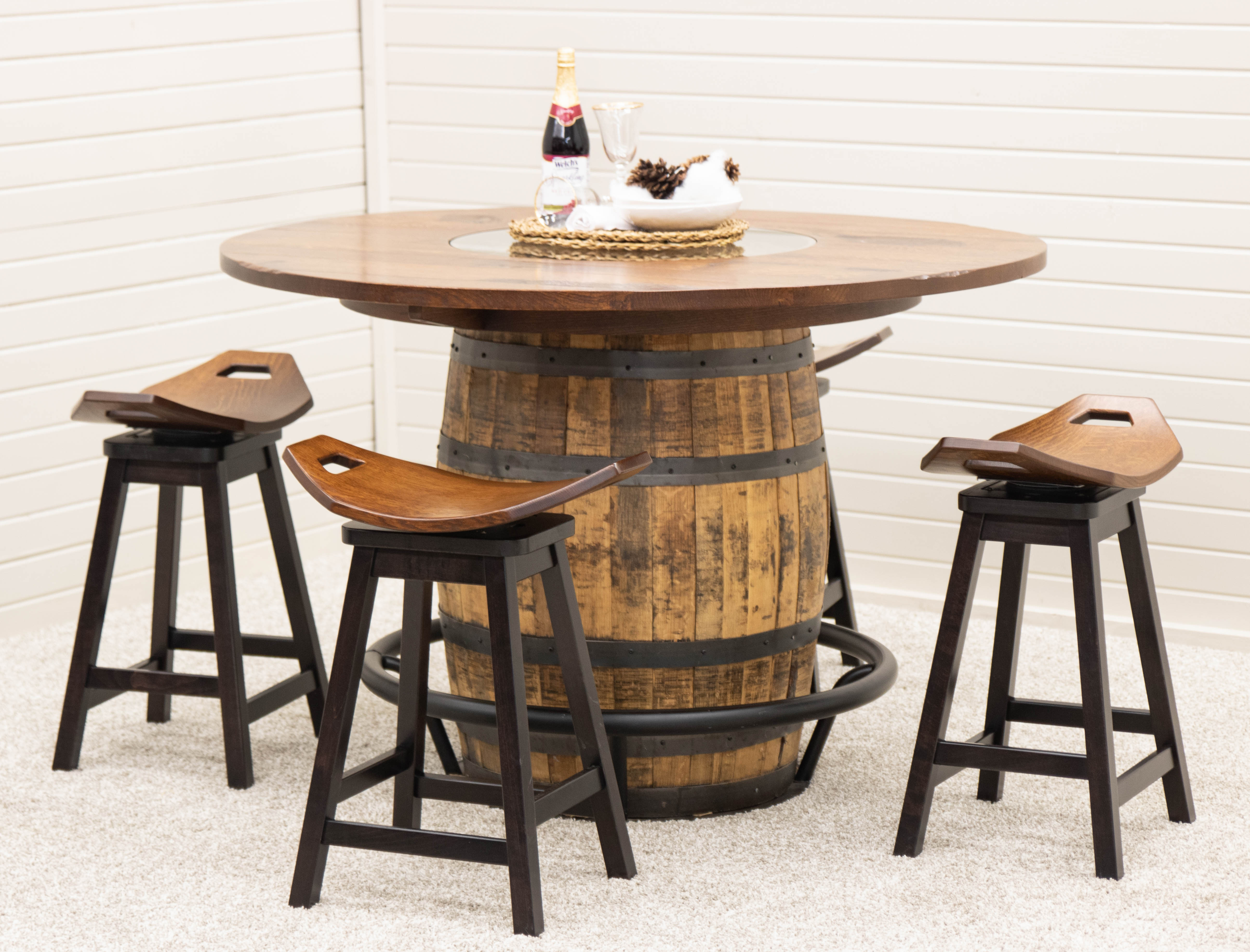 Amish Whiskey Barrel Table with 4 stools