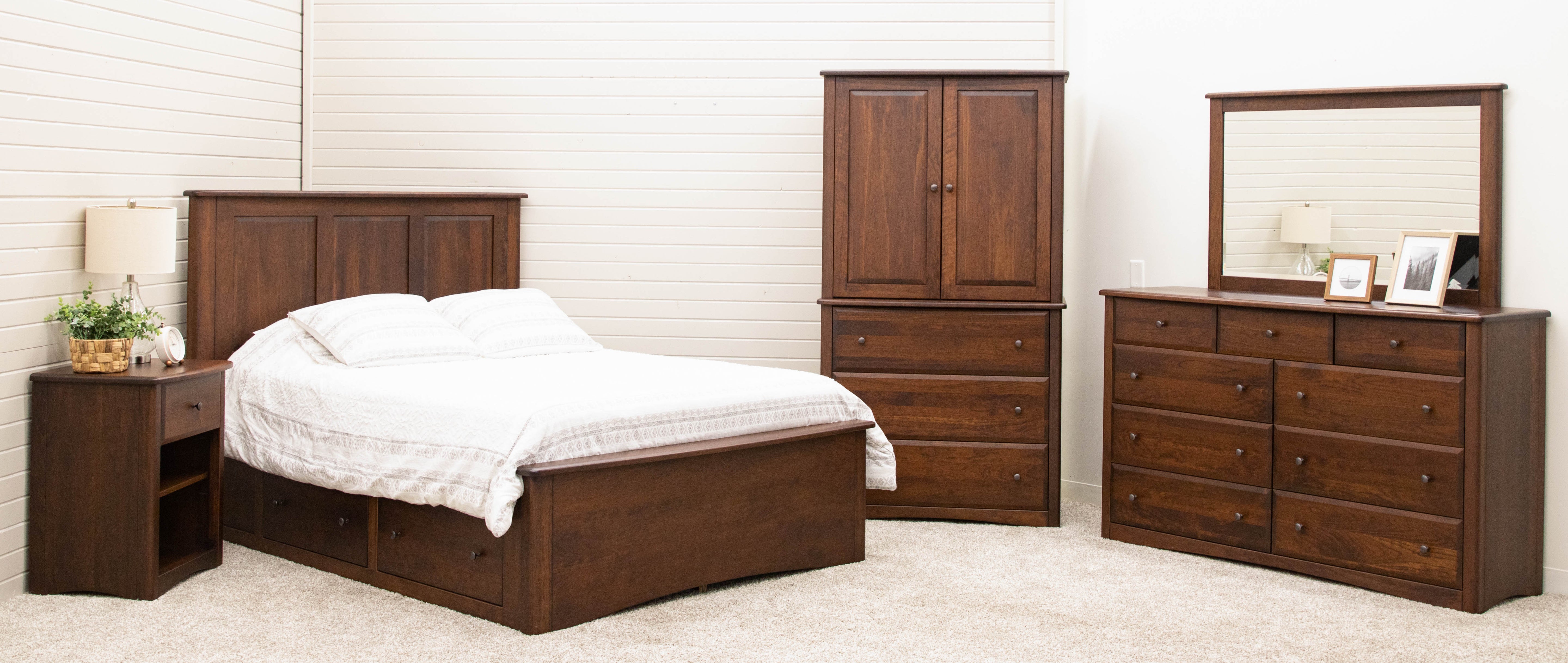 Carrington Traditional Bedroom Collection