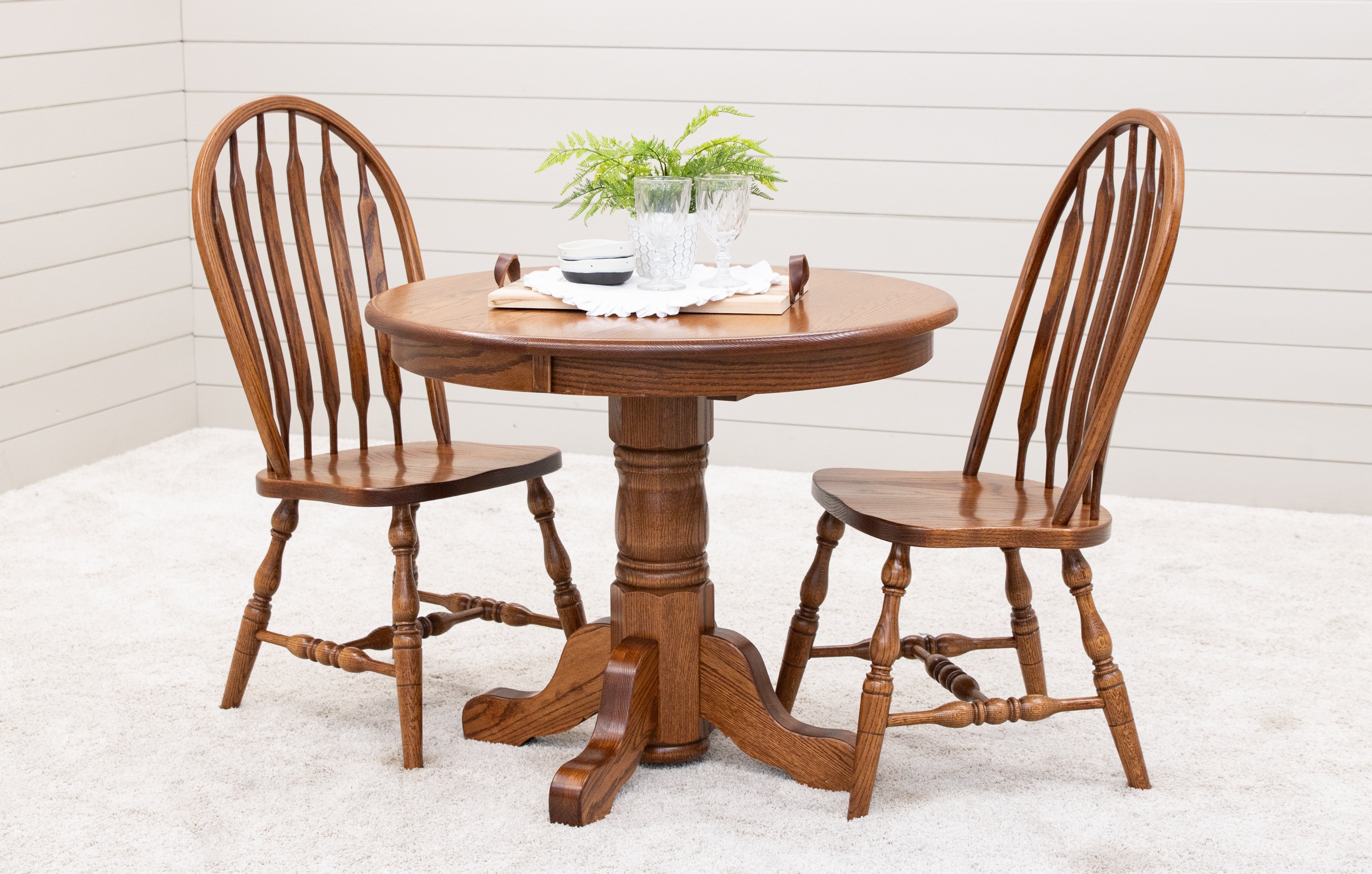 Traditional Single Pedestal Dining Set