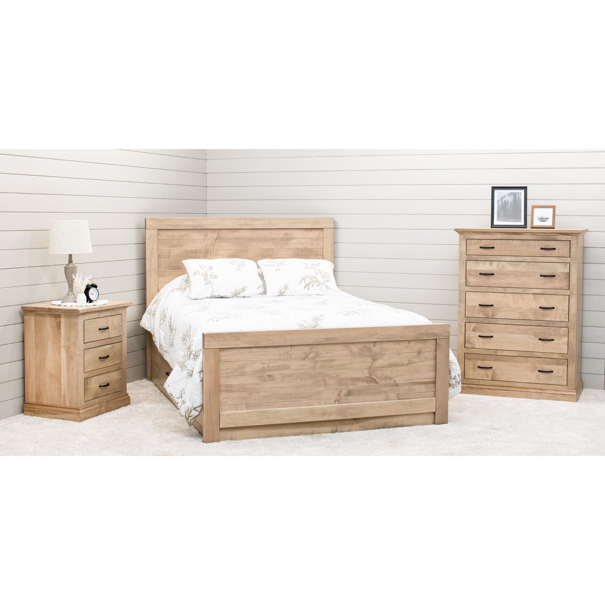 Portland Maple Wood 3-Drawer Nightstand | DS
